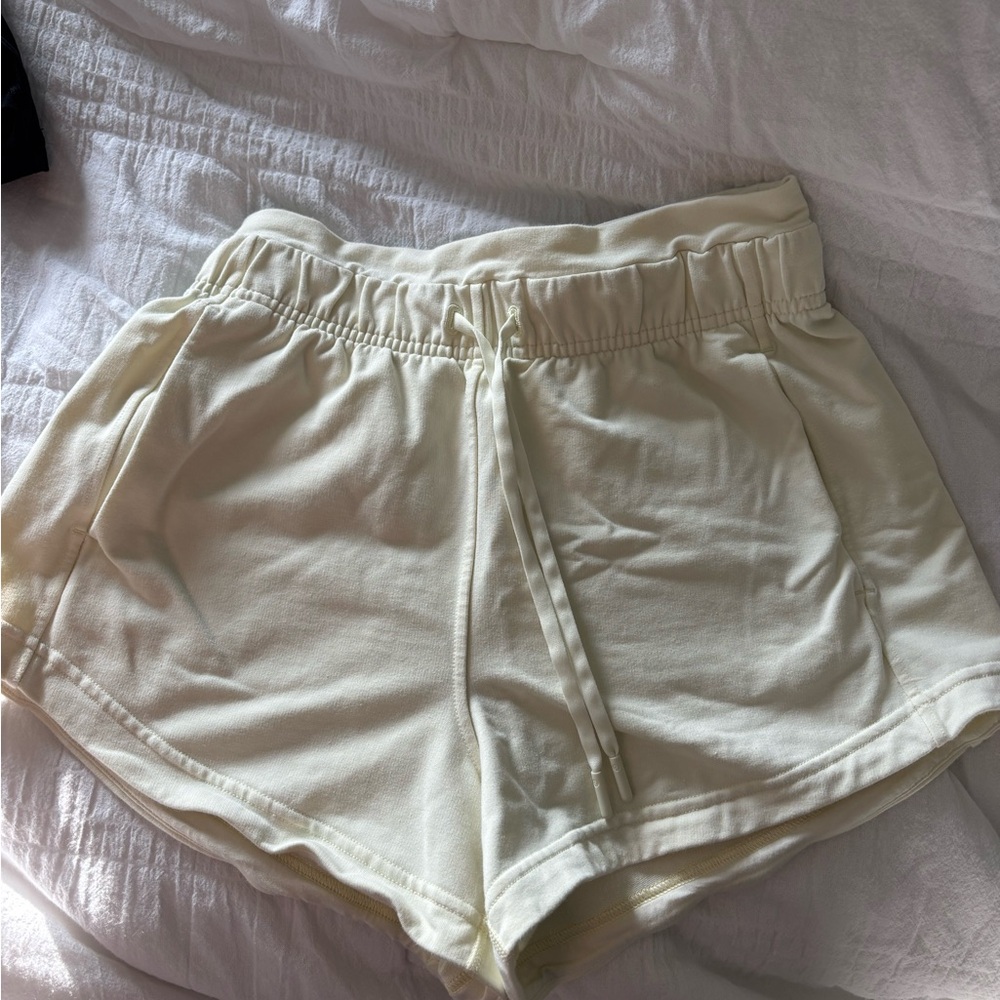 lululemon inner glow high rise short 3" inch inseam color sundance